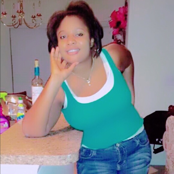 Meet your Posher, Enithe - Picture 1 of 1